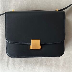 Quince Italian Leather Box Shoulder Bag - Black with Gold Clasp